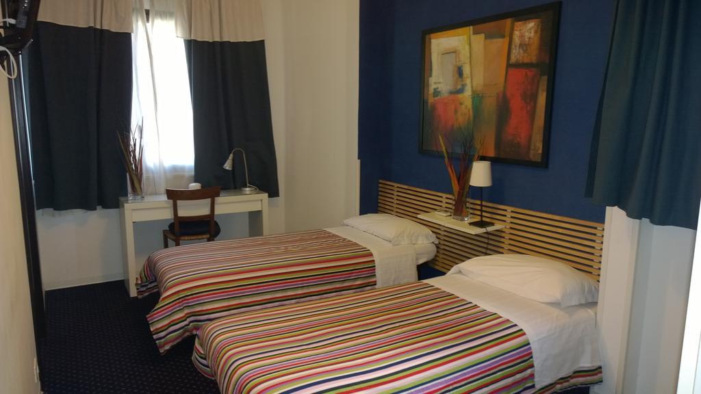 Almi Rooms Roma Phòng bức ảnh
